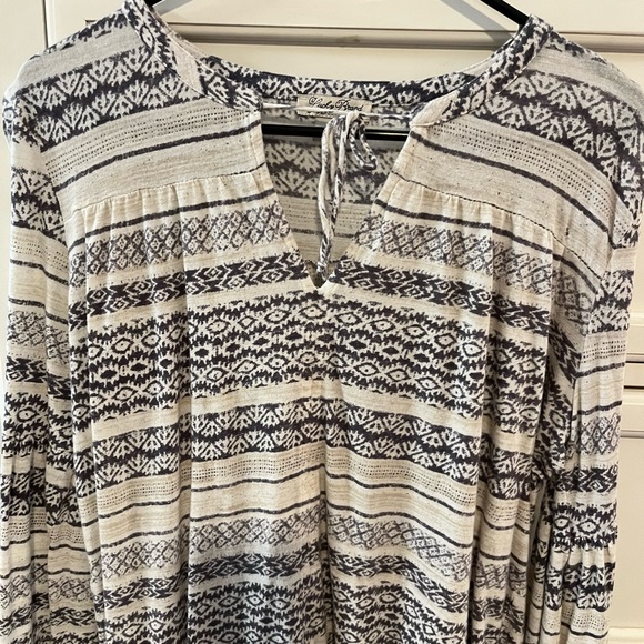 Lucky Brand size large long sleeve top. - Picture 2 of 3